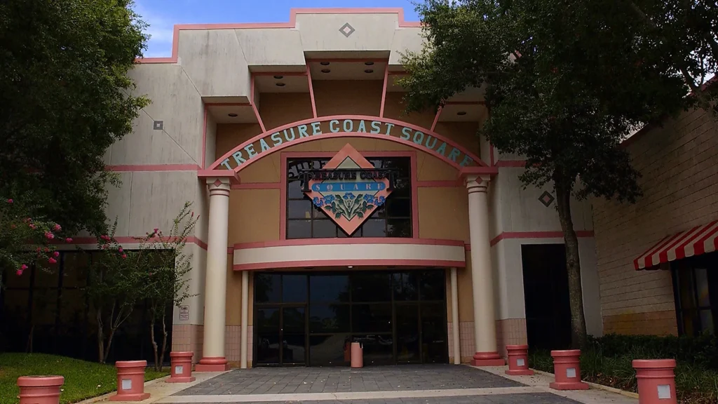 9f6d2596 d808 4084 a9e8 7bbf12eb9d78 28s1 Mall entrance 1024x576 1